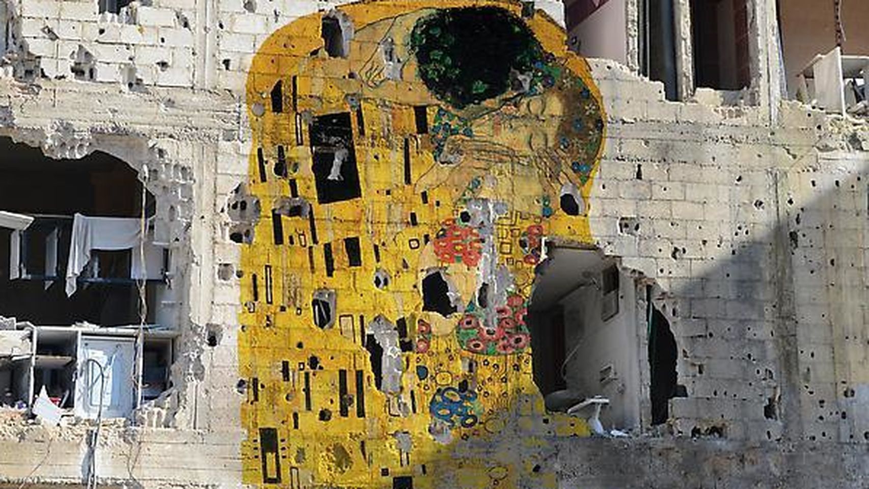 El beso de Klimt en ruinas. Fuente: www.elespanol.com
